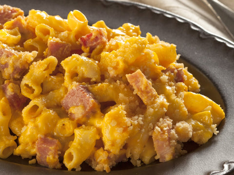 Old-fashioned braised ham mac'n cheese style, mushroom cream